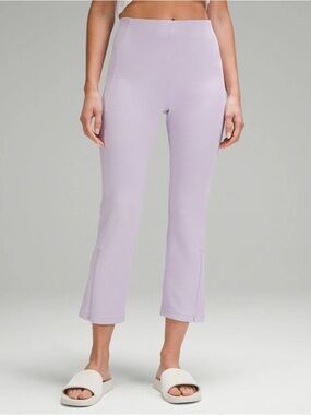 Ribbed Softstreme Zip Leg High-Rise Cropped Pant in Lilac Ether